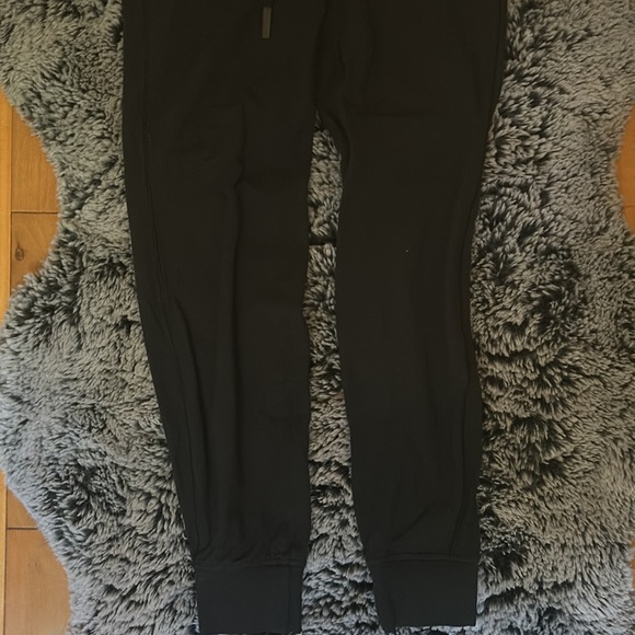 Lululemon size 0 align joggers !! - Picture 2 of 6